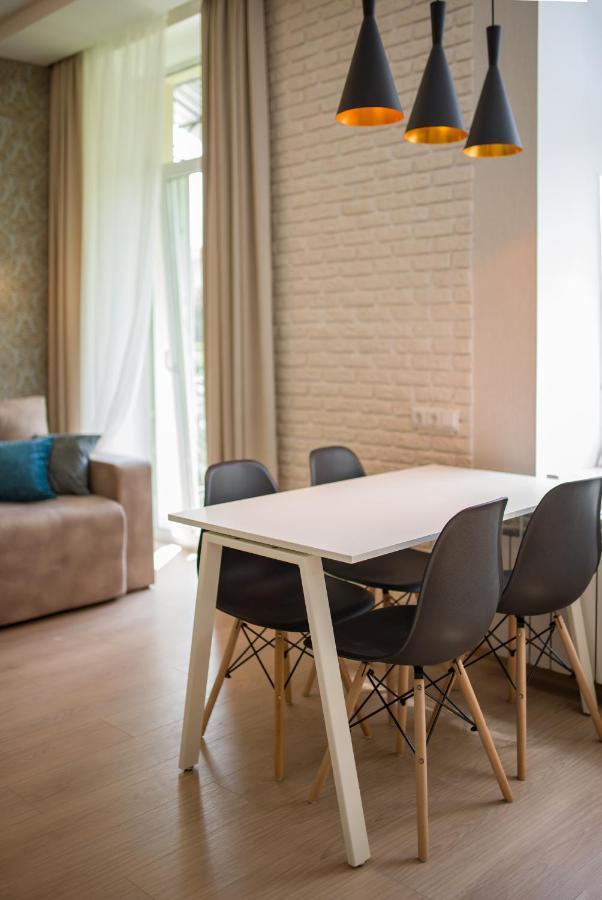 Modern Apartmeents Near Central Park Poltava Exterior photo